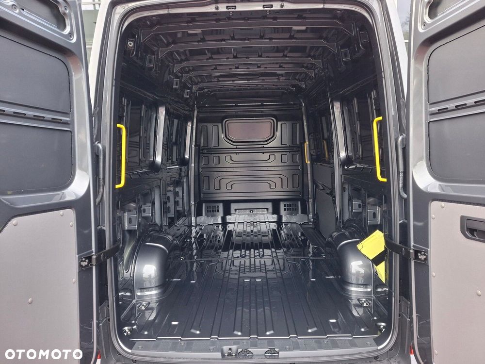 Volkswagen Crafter - 9