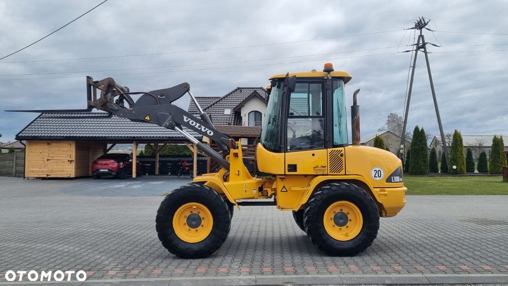 Volvo L30B/ Maszyna sprowadzona/ 6480H/ - 7