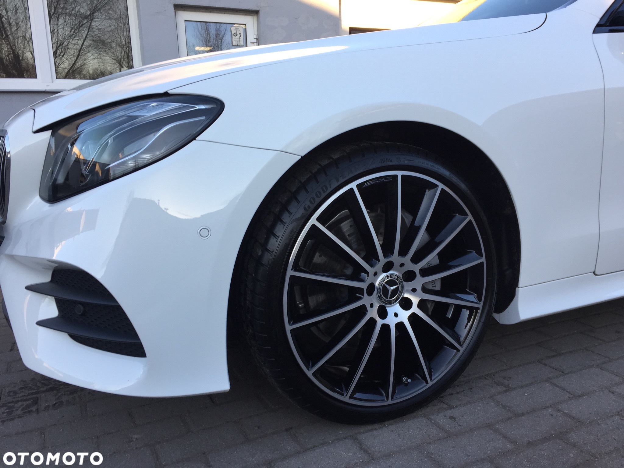 Mercedes-Benz Klasa E 200 Coupe 9G-TRONIC - 22