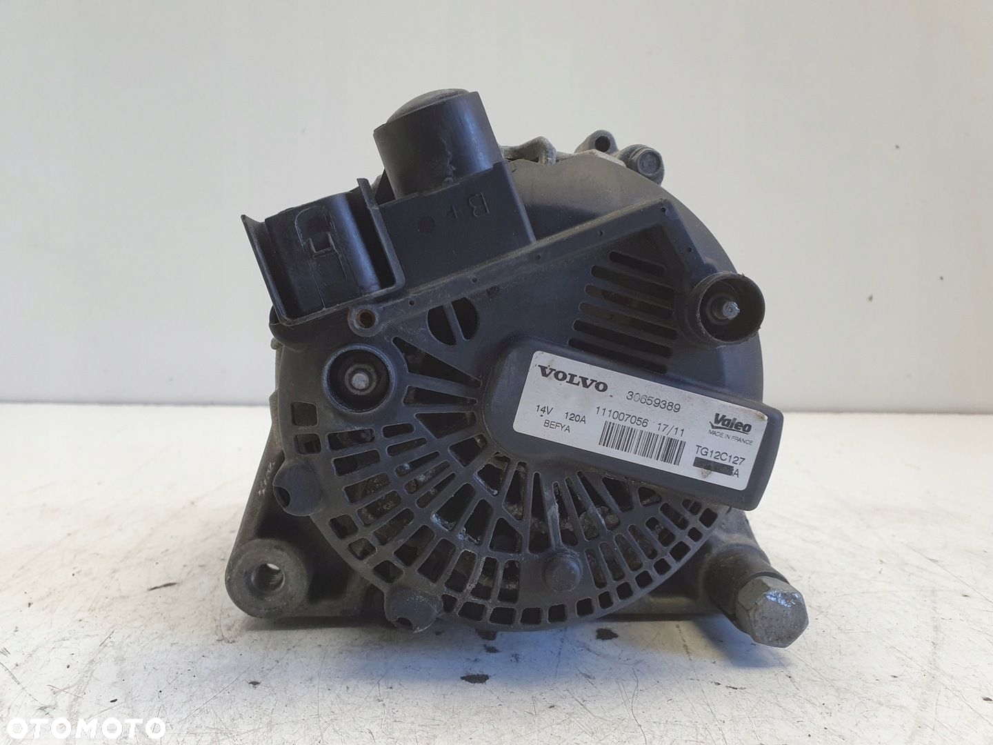 Volvo C30 D2 1.6 D ALTERNATOR 30659389 oryginał - 6