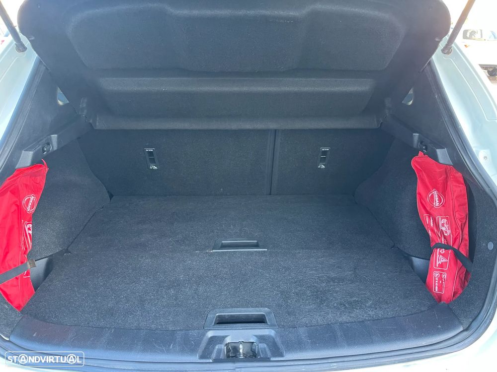 Nissan Qashqai 1.6 dCi Tekna Premium Pele S Alcantara 4x4i - 16