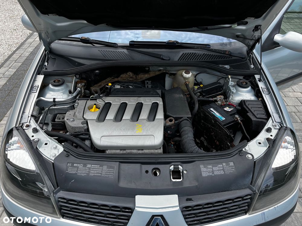 Renault Clio 1.6 16V Initiale - 19
