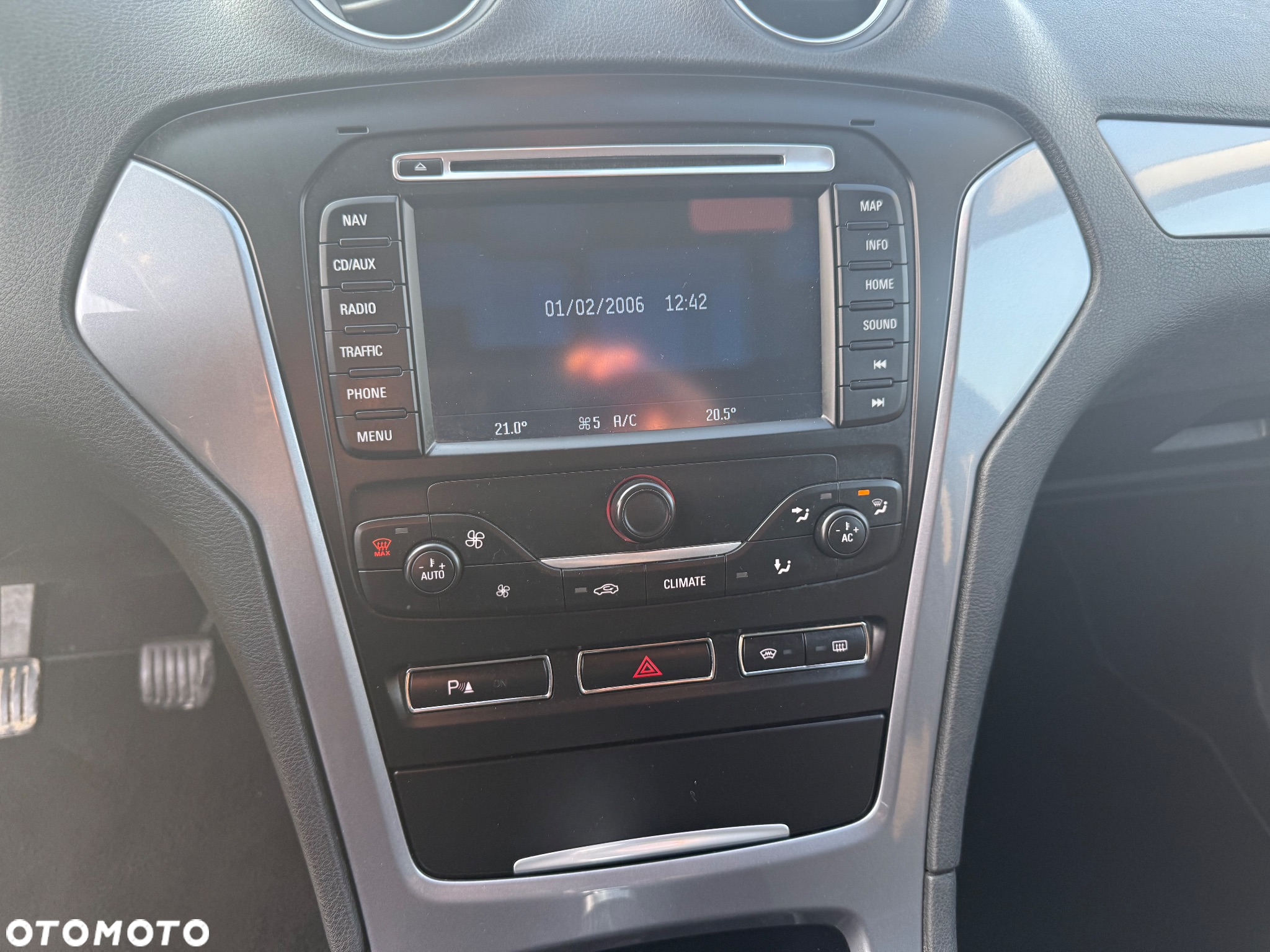 Ford Mondeo 2.0 TDCI Ambiente - 13