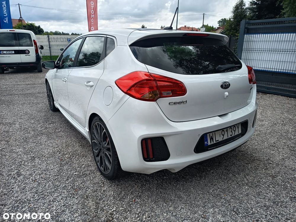 Kia Ceed 1.6 T-GDI GT - 7