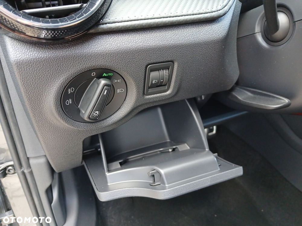 Skoda Fabia 1.0 TSI Monte Carlo DSG - 16