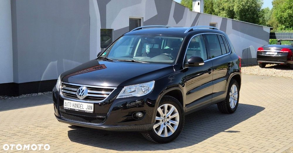Volkswagen Tiguan - 1