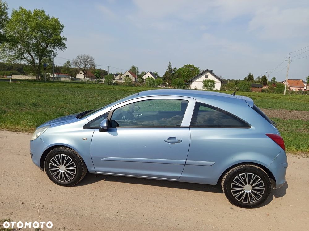 Opel Corsa 1.2 16V Cosmo - 12