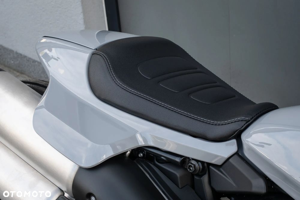 Harley-Davidson Sportster - 22