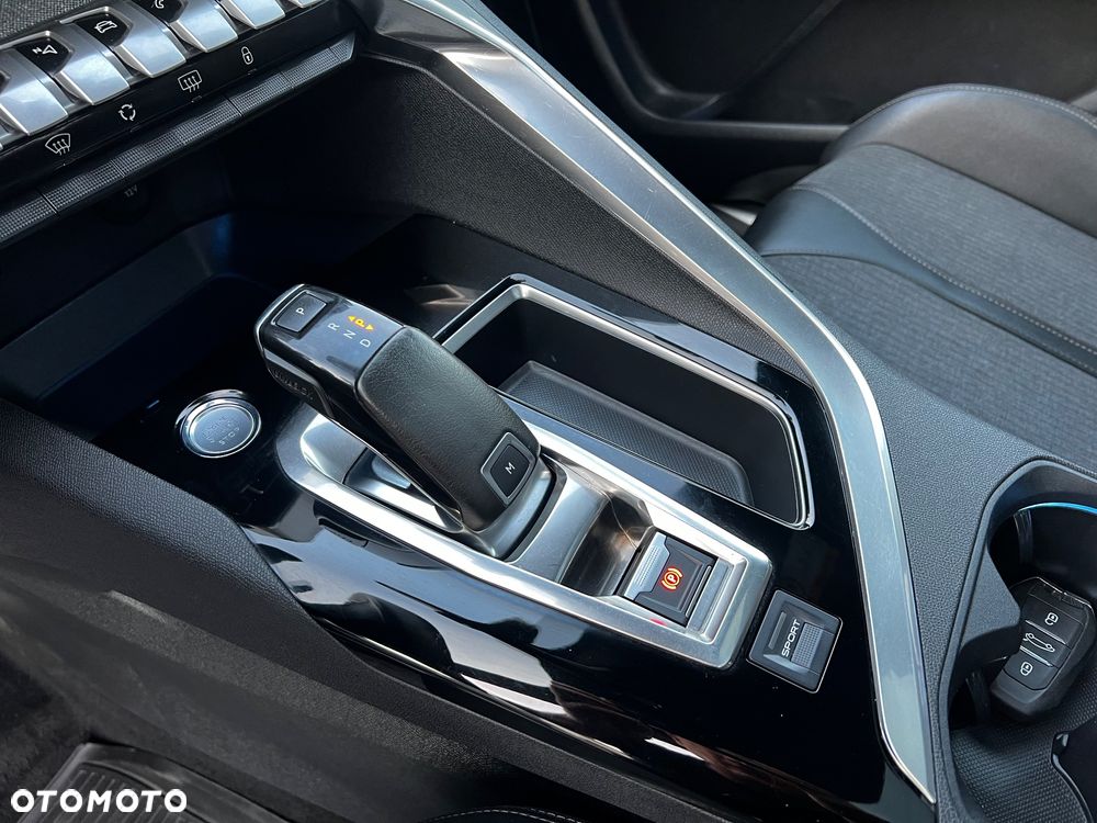 Peugeot 3008 1.5 BlueHDi GT S&S EAT8 - 16