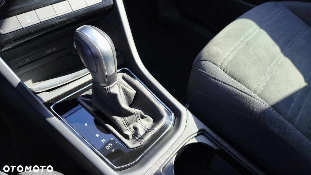 Volkswagen Touran - 27