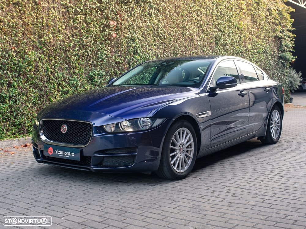 Jaguar XE 2.0 D Prestige - 4