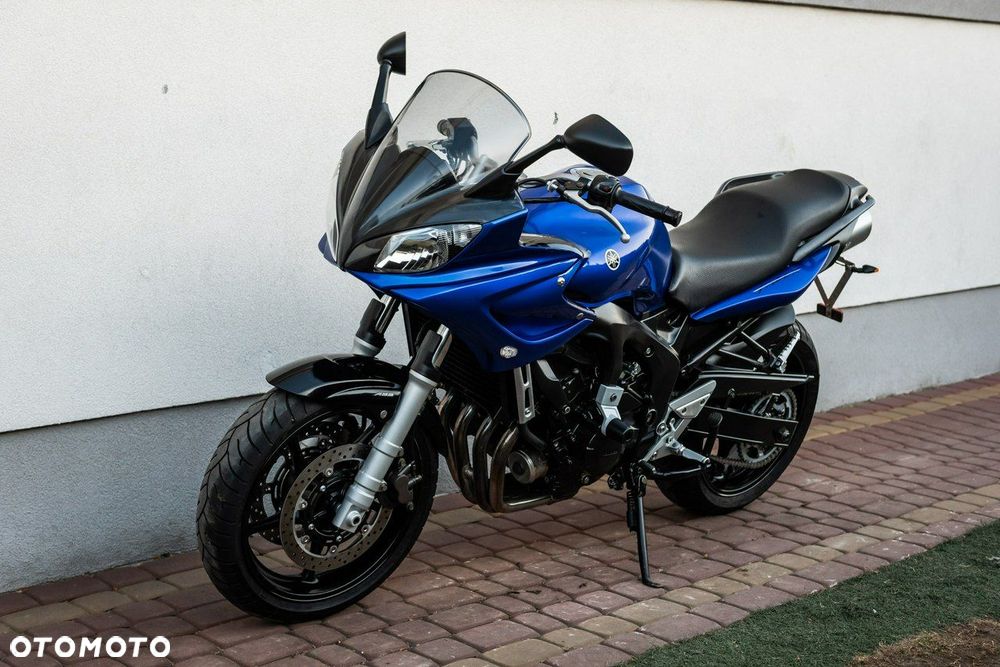 Yamaha FZ - 8