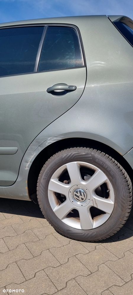 Volkswagen Golf Plus 1.6 FSI Comfortline - 27