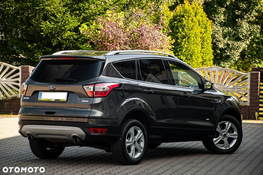 Ford Kuga 1.5 EcoBoost 4WD Titanium - 17