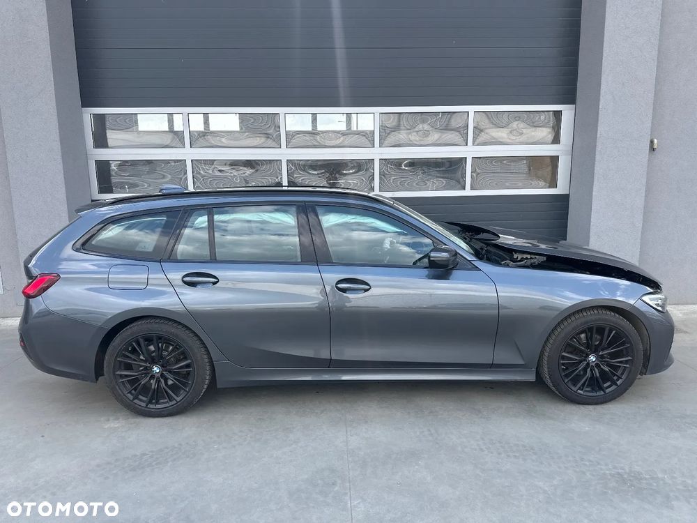 BMW Seria 3 320d Sport Line - 1