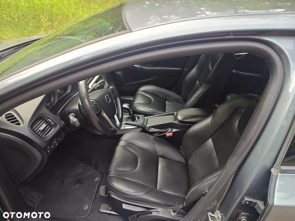 Volvo V40 T3 Drive-E Momentum - 6