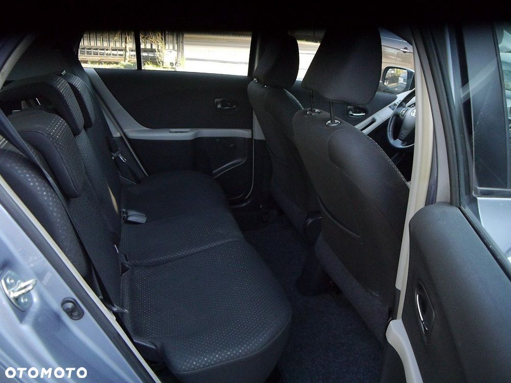 Toyota Yaris 1.33 VVT-i Executive - 30