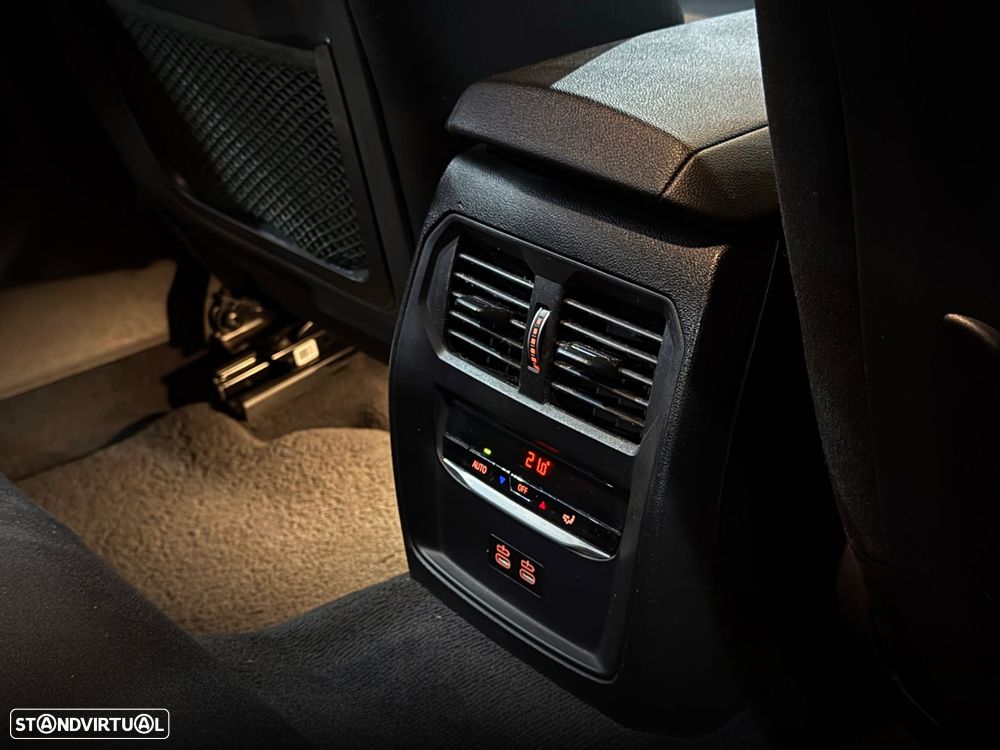 BMW 330 e Corporate Edition Auto - 35