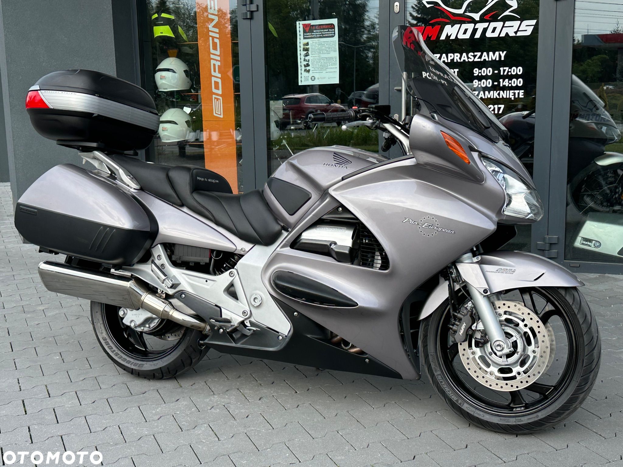 Honda ST - 1