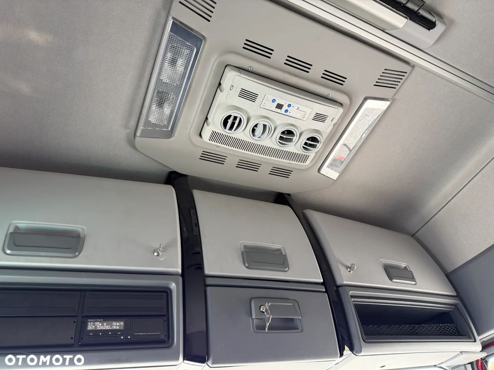 Renault T520 SleeperCab / Lodówka / Klima - 11