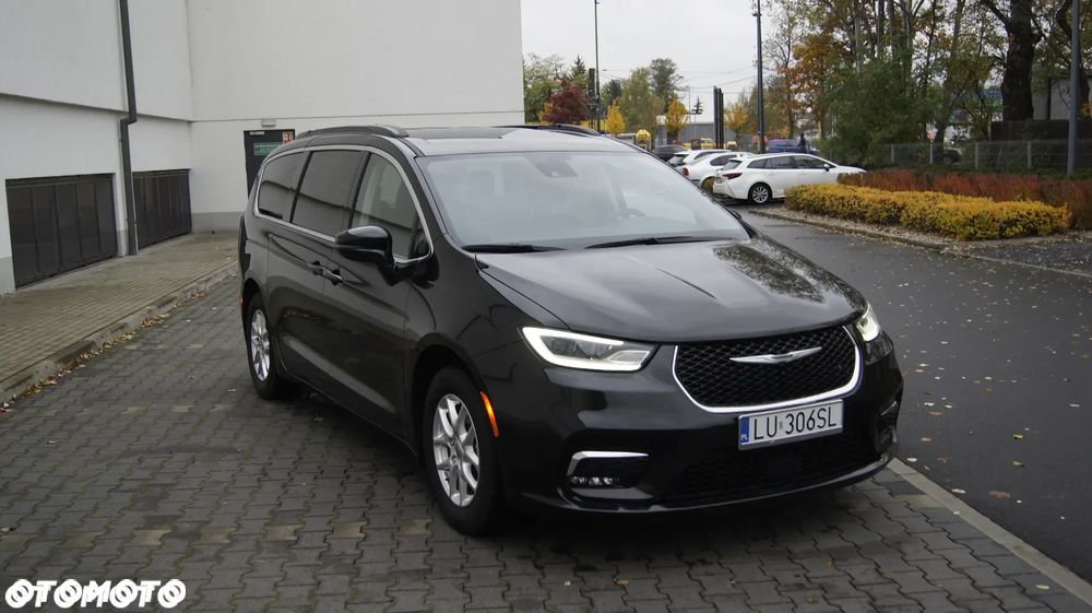 Chrysler Pacifica - 7