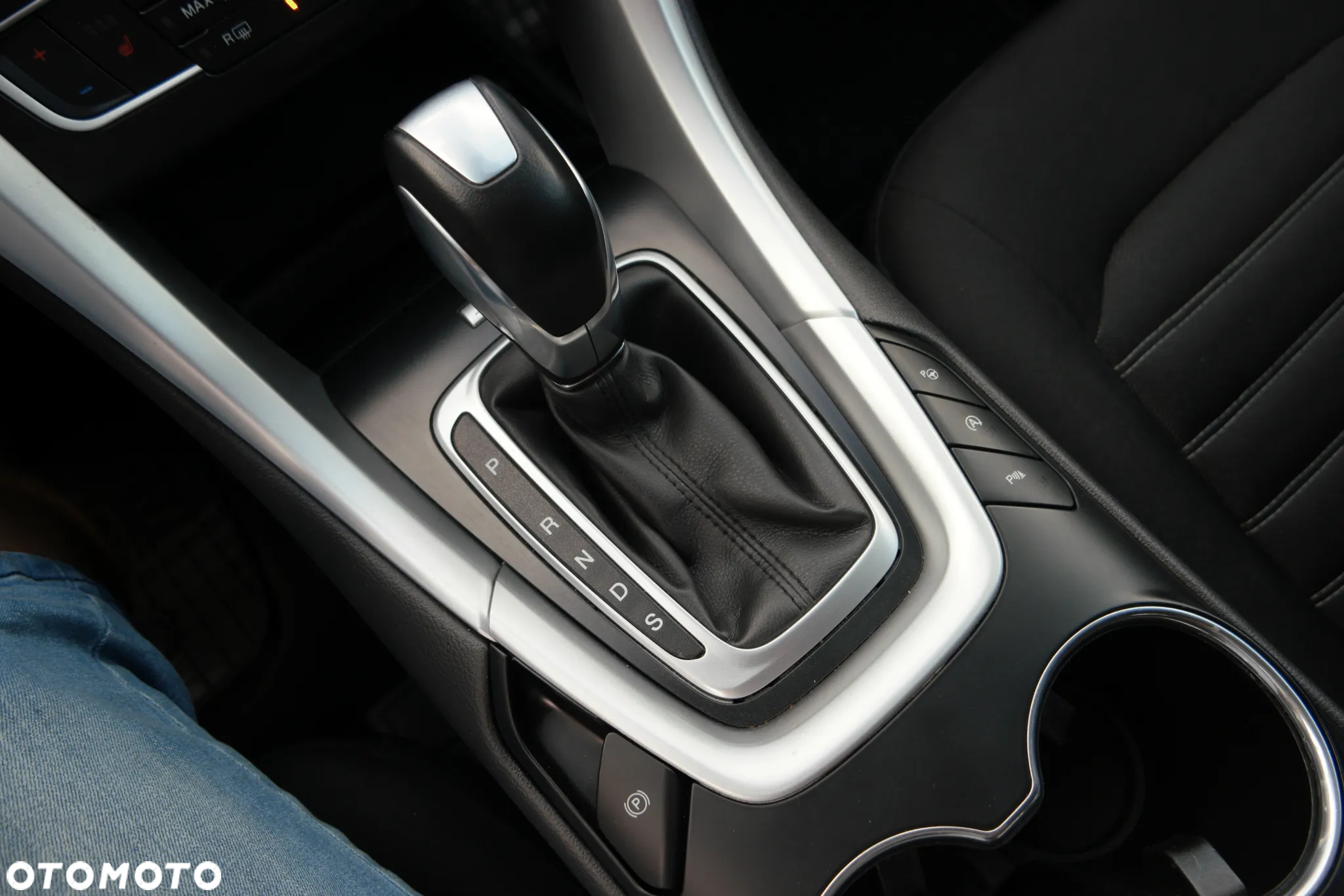 Ford Mondeo - 28