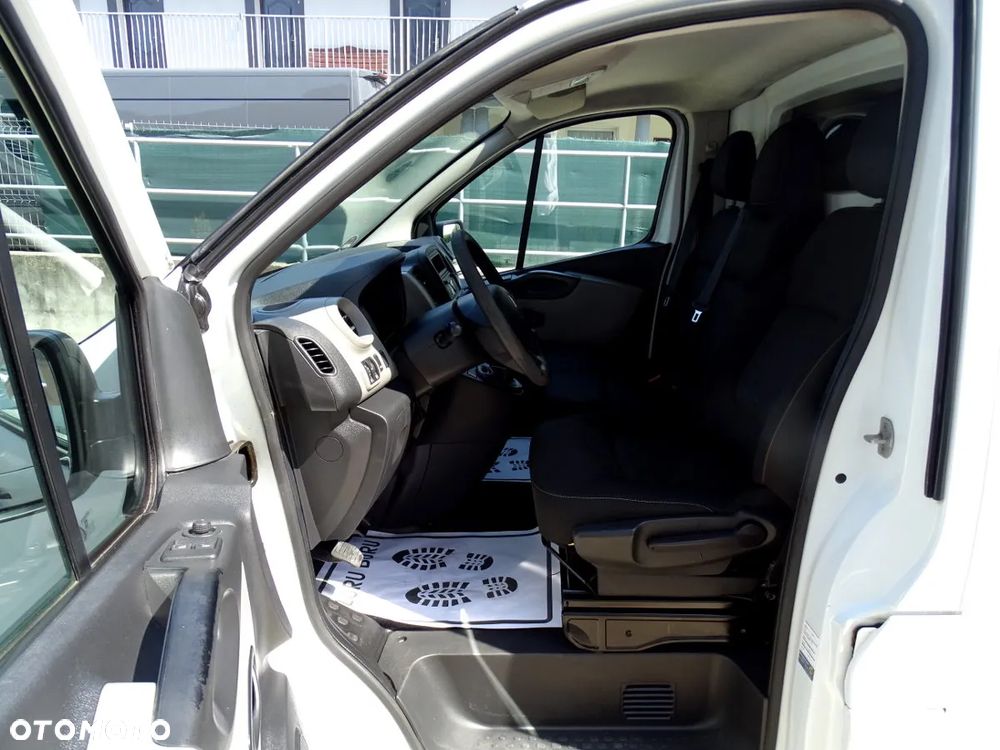 Renault TRAFIC - 9