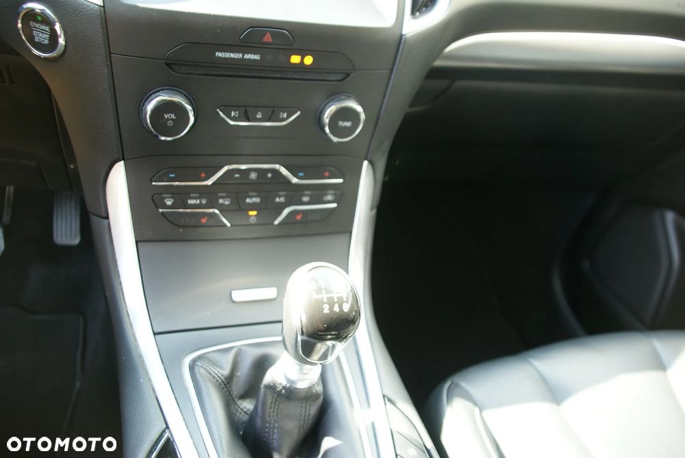 Ford S-Max - 22
