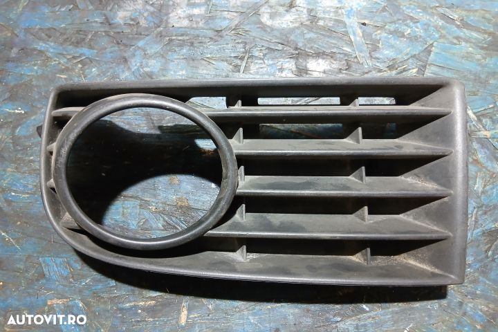 Grila proiector dreapta 1K0853665B 1K0853665B Volkswagen VW Golf 5 [2 - 1
