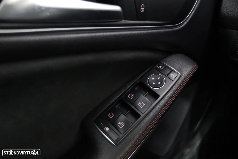 Mercedes-Benz CLA 200 d AMG Line - 17