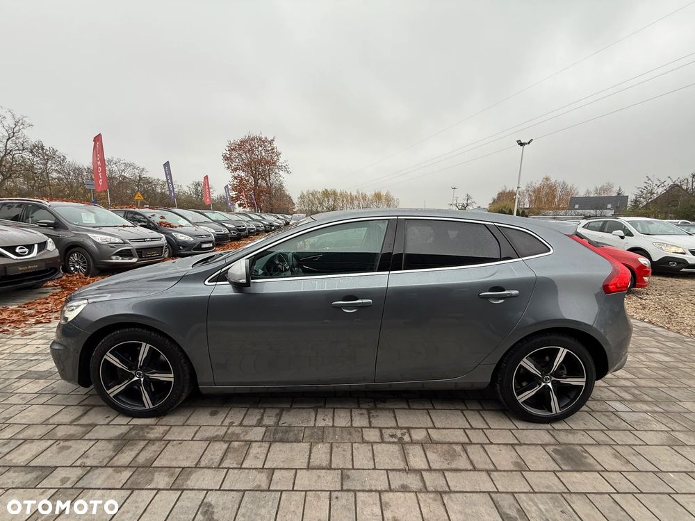 Volvo V40 D3 Drive-E R-Design Momentum - 17