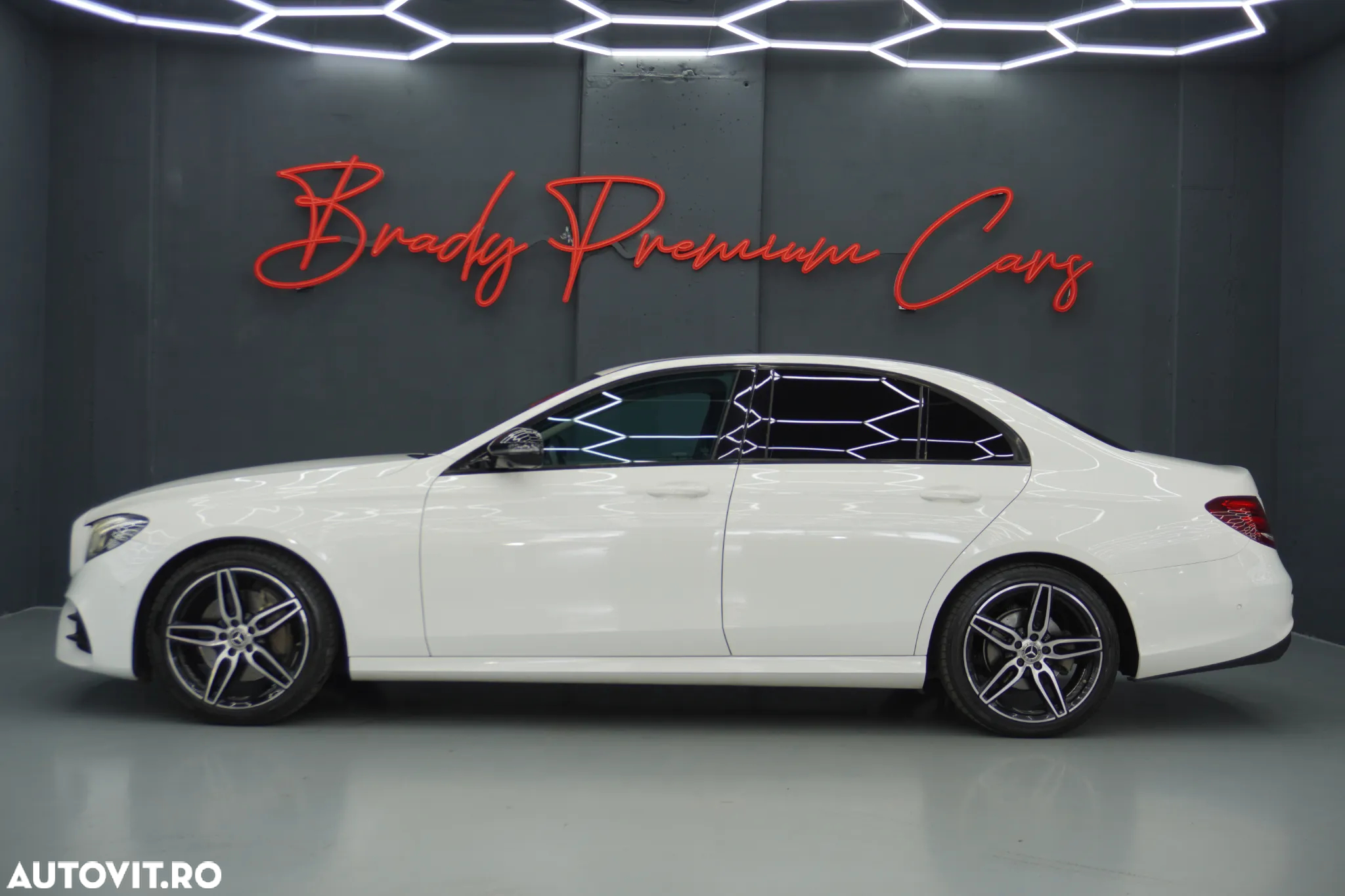 Mercedes-Benz E 250 9G-TRONIC - 3