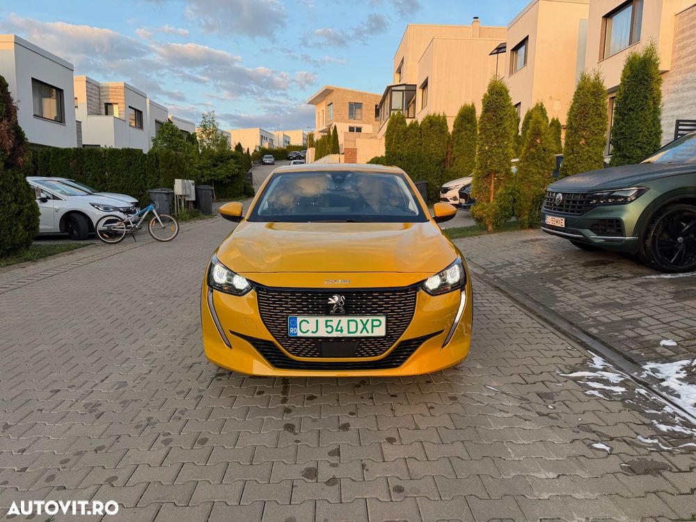 Peugeot 208 e-208 Allure - 6