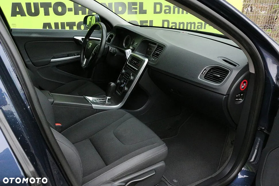 Volvo V60 D3 Geartronic Momentum - 11