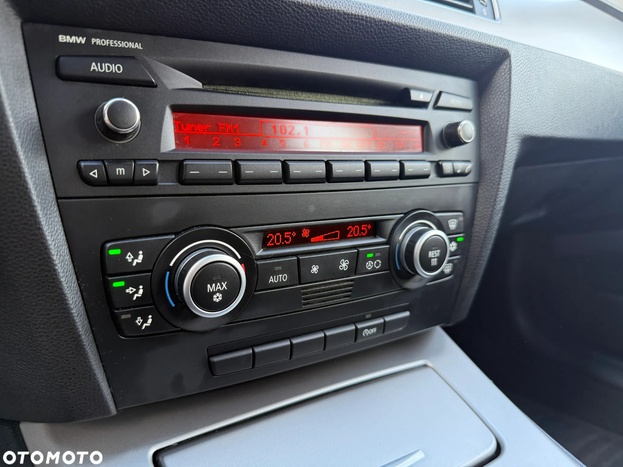 BMW Seria 3 320i Touring Edition Sport - 37
