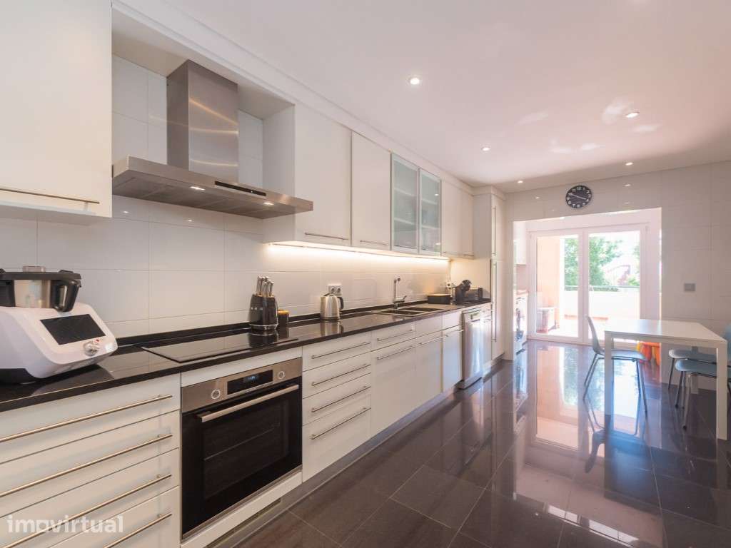 ÚNICO! T3 Duplex | 2 Grandes Terraços, 2 Parqueamentos e Enorme Arr... - Grande imagem: 3/61