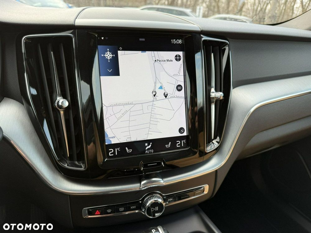 Volvo XC 60 D4 AWD Momentum - 28