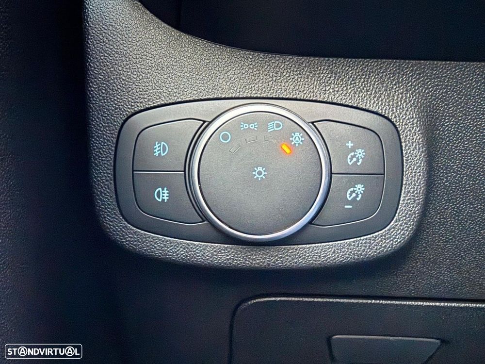 Ford Fiesta 1.5 EcoBoost ST - 32