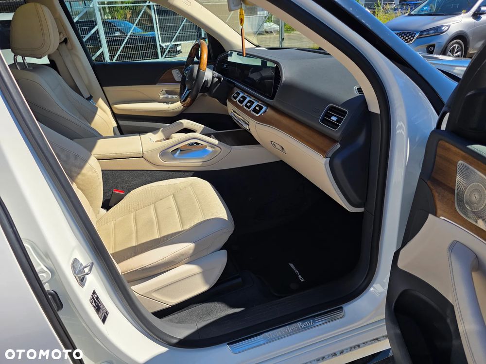 Mercedes-Benz GLS - 27