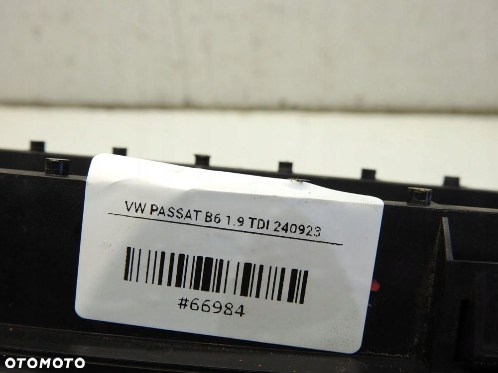 KRATKA WENTYLACYJNA BAGAŻNIKA TYŁ VW PASSAT B6 3C0819465 - 5