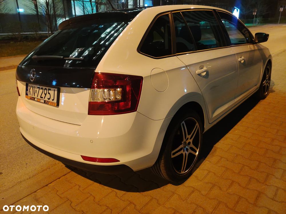 Skoda RAPID 1.2 TSI (Green tec) DSG Style - 9