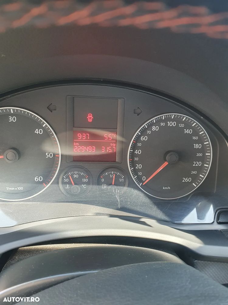 Volkswagen Golf 1.9 TDI Comfortline - 8