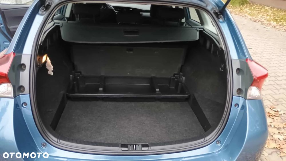 Toyota Auris 1.6 Premium - 10