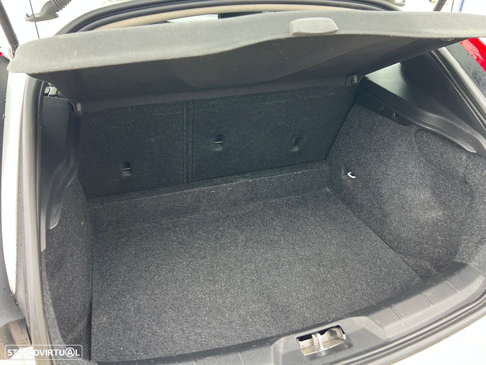 Volvo V40 2.0 D2 Kinetic - 18