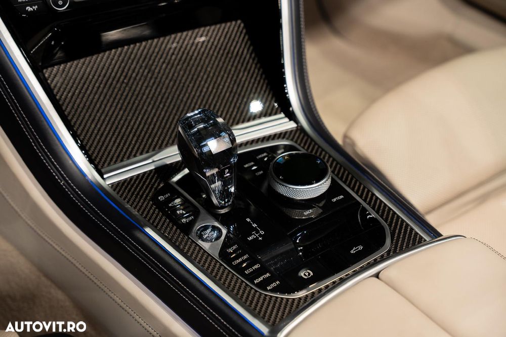 BMW M8 M850i xDrive AT - 27