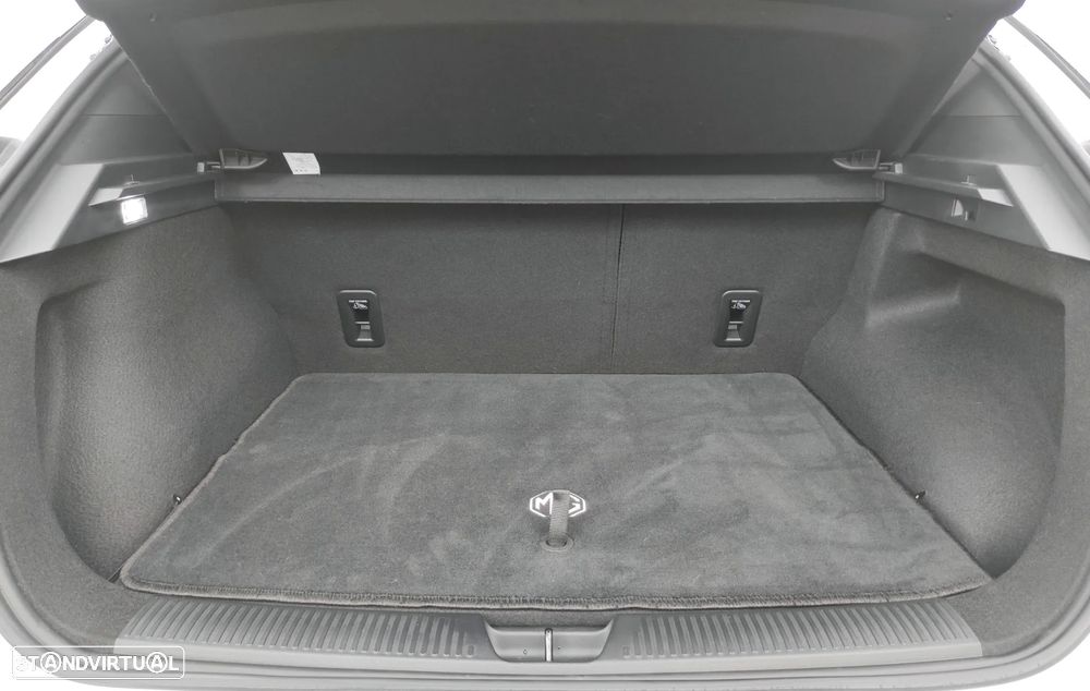 MG MG4 77 kWh Extended Range Luxury - 33