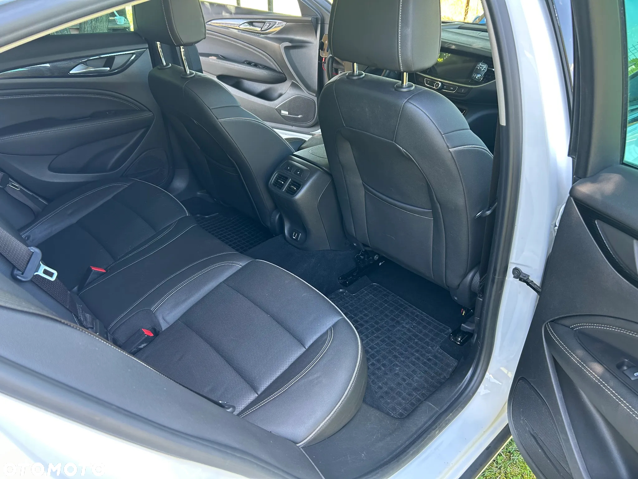Opel Insignia 2.0 CDTI Innovation S&S - 11