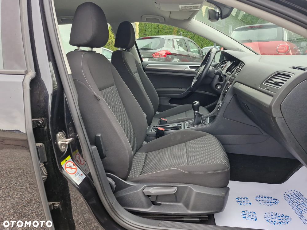 Volkswagen Golf - 19
