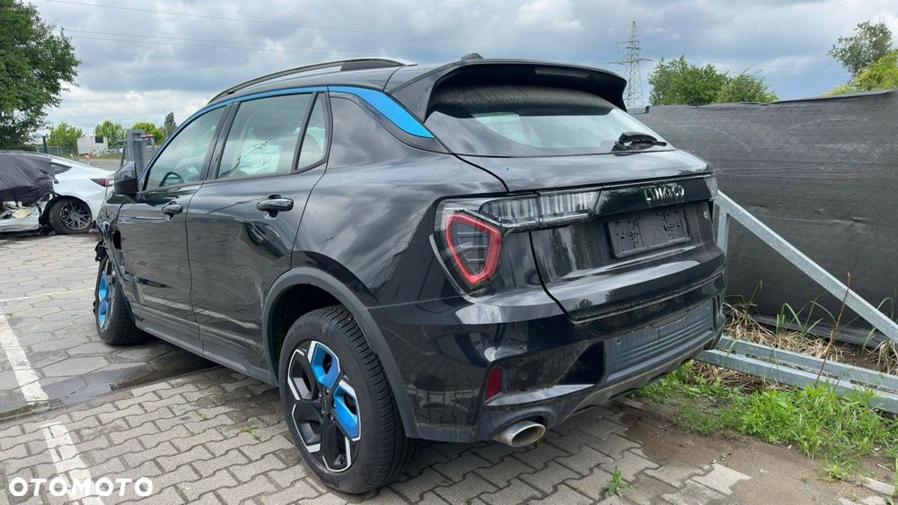 Lynk & Co 01 - 4