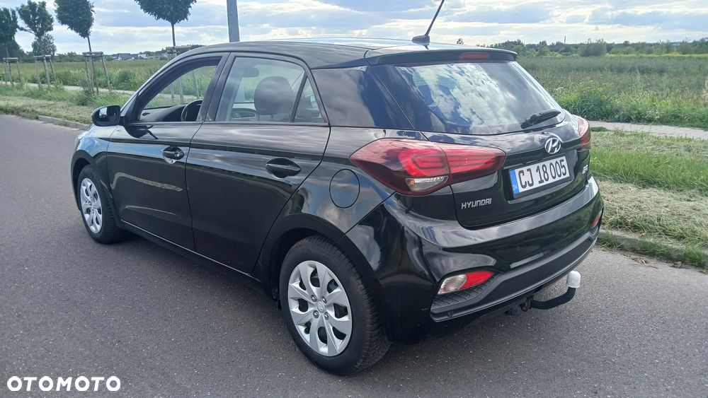 Hyundai i20 blue 1.2 Trend - 3